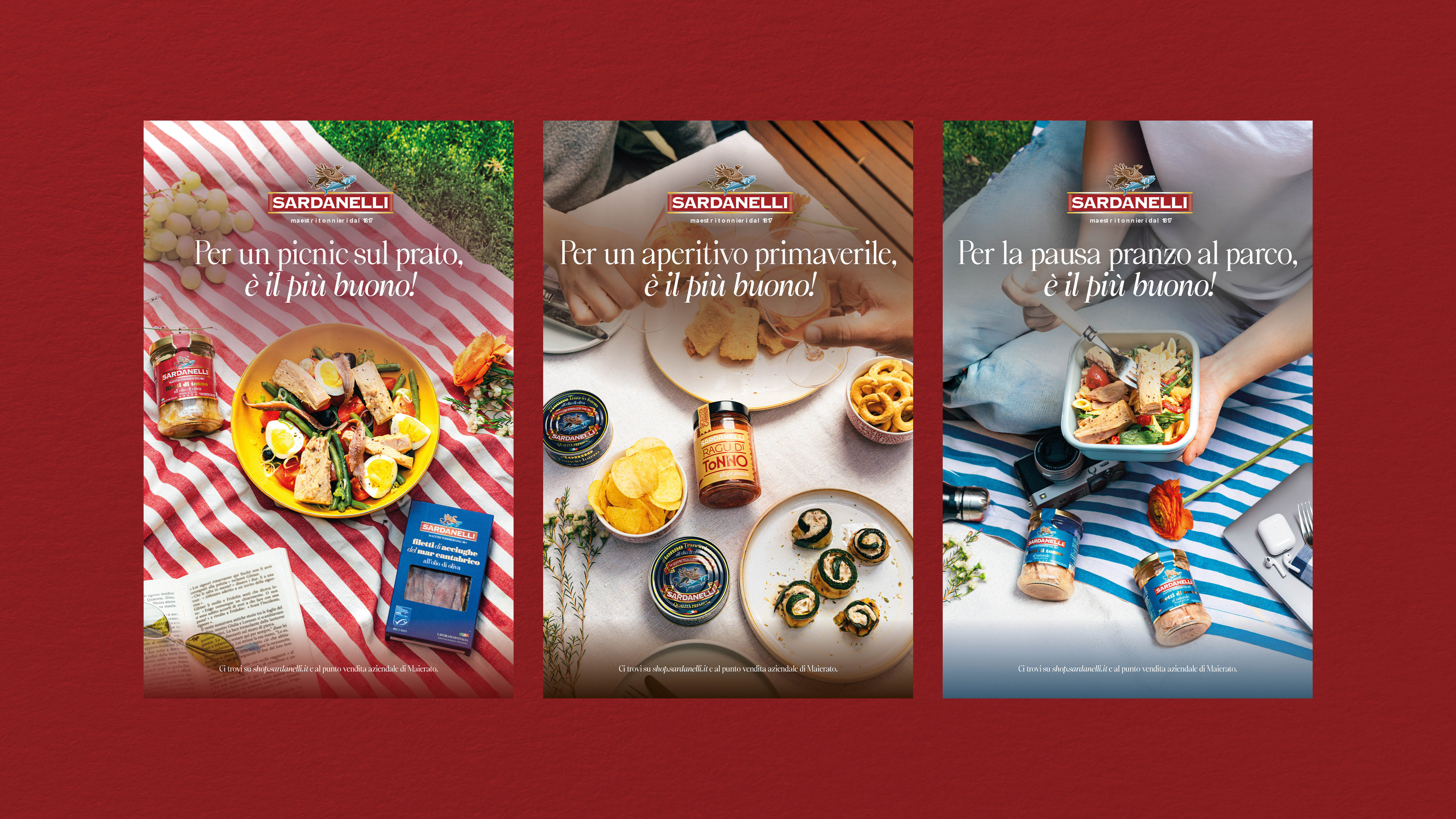 Composizione di tre grafiche promozionali sardanelli con piatti a base di tonno per picnic aperitivo e pausa pranzo su sfondo rosso