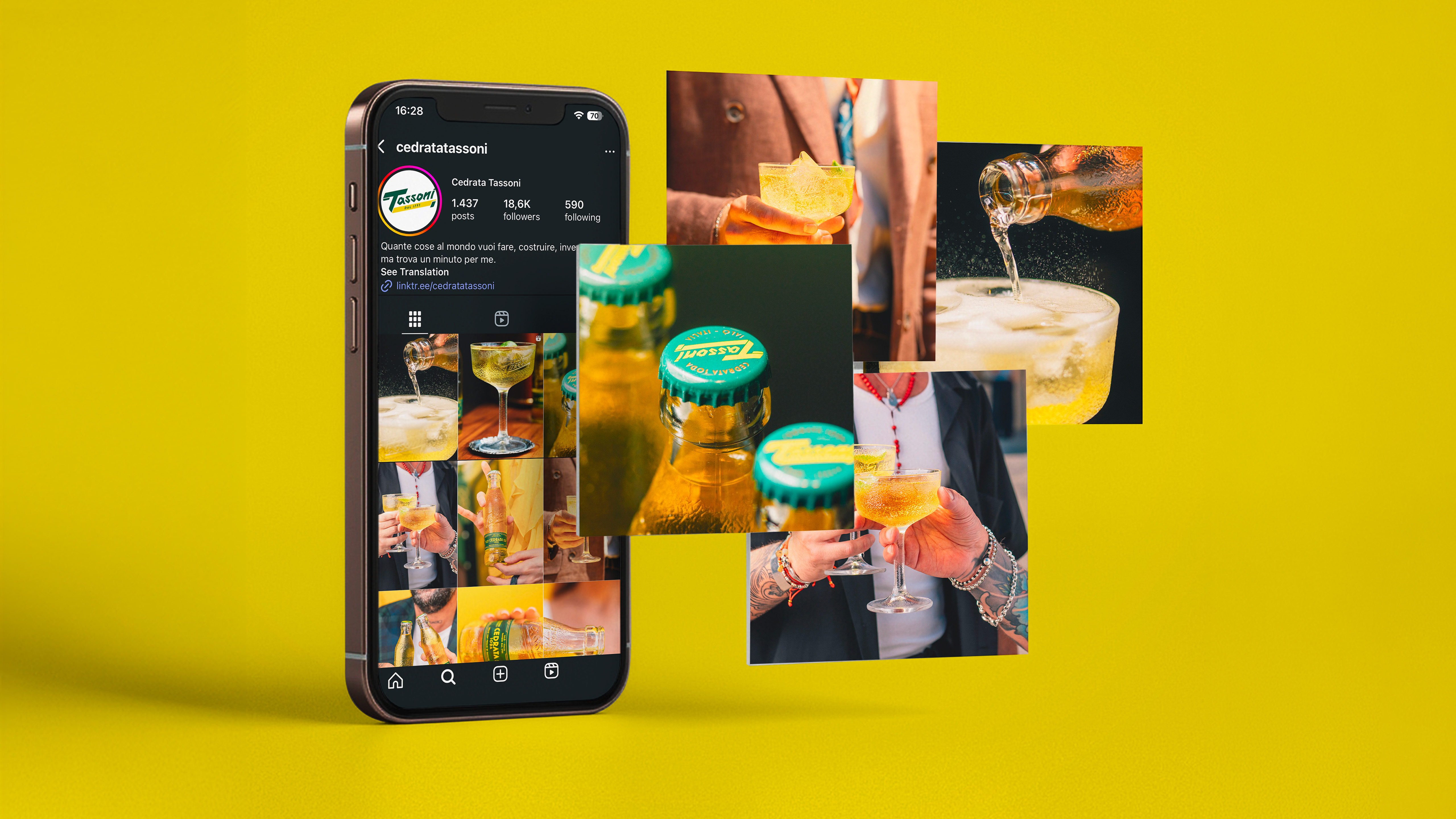 Asmartphone con profilo instagram cedrata tassoni affiancato da fotografie di bottiglie bicchieri e persone che brindano su sfondo giallo